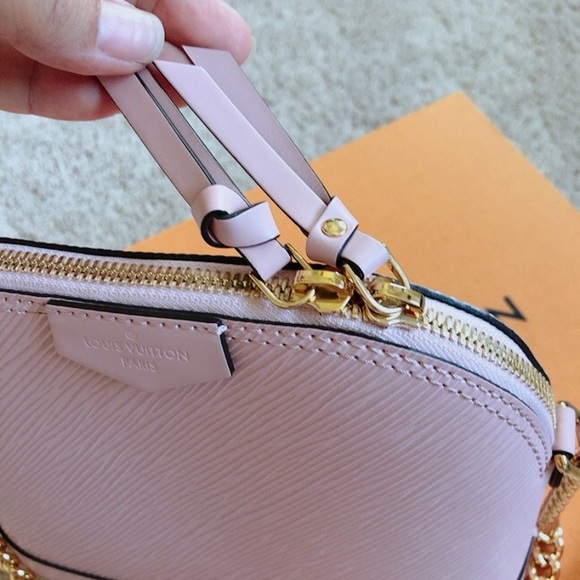 Louis Vuitton, Alma mini bag - Picture 4 of 13